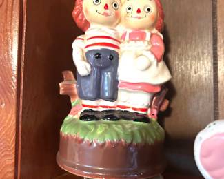 vintage Raggedy Ann and Andy music figurine 