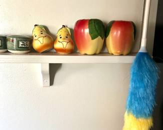 vintage salt and pepper shakers