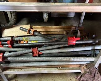 pipe clamps 