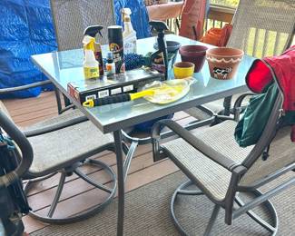patio table and chairs 