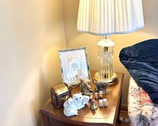 Hammery end table Homeco cats