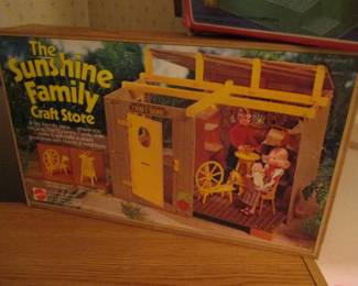 1974 Mattel "Sunshine Family Craft Store" playset