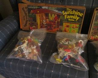 1974 Mattel "Sunshine Family Home" playset