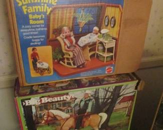1974 Mattel "Sunshine Family Baby's Room" playset