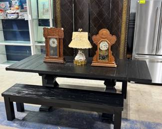 Country Table & Chairs and Vintage Clocks and Lamps Orlando Estate Auction