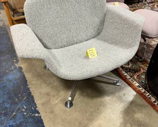 Knoll Swivel Lounge Chair Orlando Estate Auction