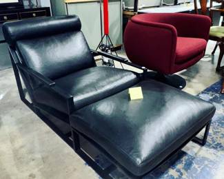 Thayer Cog Cruisin Lounge Chair and Ottoman Orlando Estate Auction