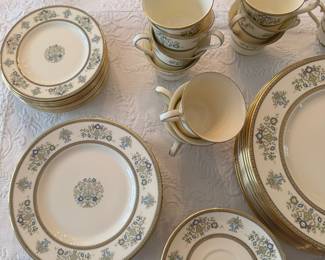Minton Henley Pattern China Set
