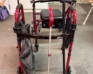 105 driveFlatFoldingWalkerWalkerWithSeatGrabbersHurriCane