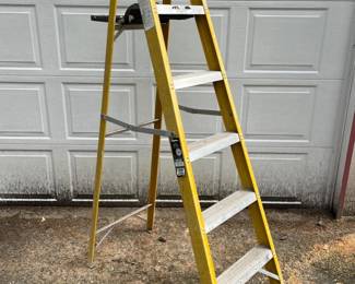 275 6YellowFiberglassAFrameStepLadder