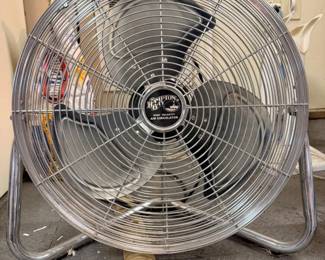 101 HamptonBayMetalCageFloorFan