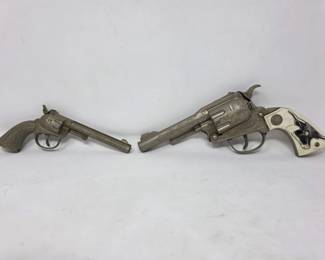 111 VintageHubleyDieCastChildsCapPistols