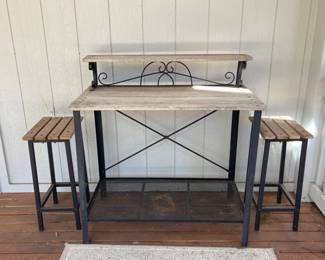 240 FarmhouseStylePottingTable2PlantStands