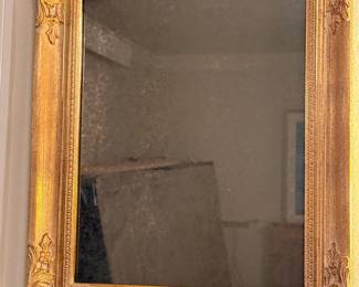137 VintageMirrorWithBaroqueStyleFrame