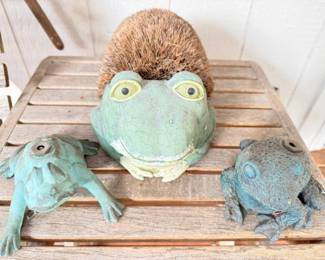 163 2FrogSprinklersFrogShoeBrushFrogOnASwing