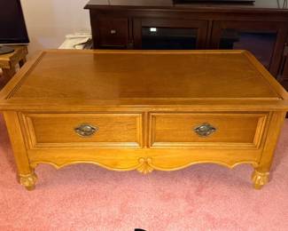 36 BassettFurnitureSalinasOakCollectionCoffeeTable