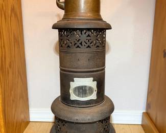 63 AntiquePerfectionSmokelessOilHeaterCopperKettle