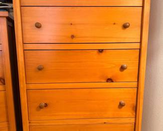 131 KnottyPine6DrawerTallBoyDresser