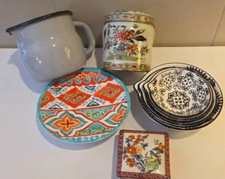 Kitchenware Set with Various Materials