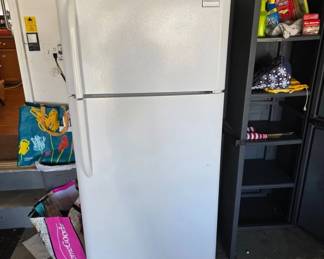 Frigidaire Top Freezer Refrigerator