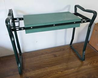 Foldable Garden Kneeler and Seat
