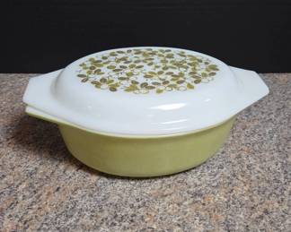 Pyrex Green Casserole Dish with Lid