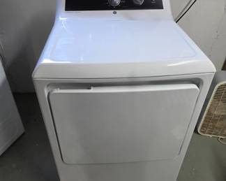 GE Gas Dryer With Commercial Quality Features