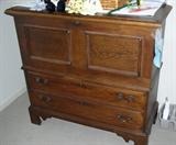 Nice Oak Ceader Chest