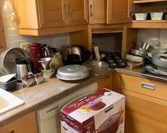 Cast iron Dutch oven