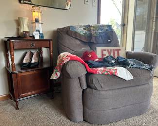 Jean Shorts, Exit Sign, Tapestry  