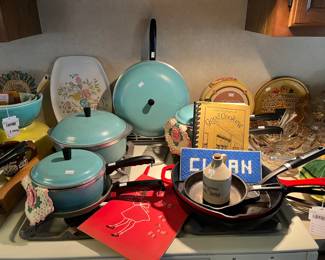 Vintage Robin Blue Pots & Pans