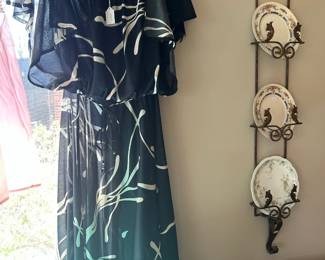 Women's Dress, Plate Rack, Plates