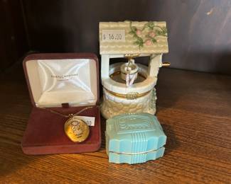 Vintage Collectibles 