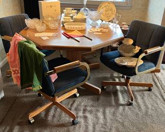 Kitchen Table & Chairs 