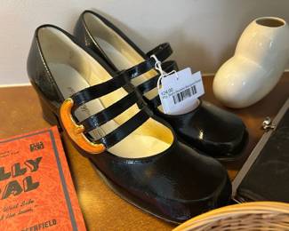 Vtg Sears Buckled Maryjane Pumps 