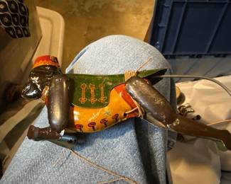 Climbing 1930’s monkey!