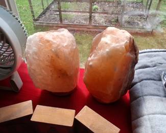 Himalayan salt lamps