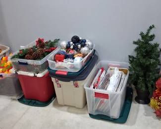 Lots of Christmas & Holiday Decor