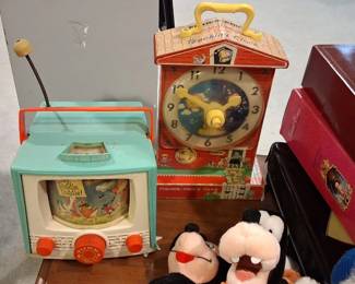 Fisher-Price #196 "Hey Diddle Diddle" Double Screen TV Music Box