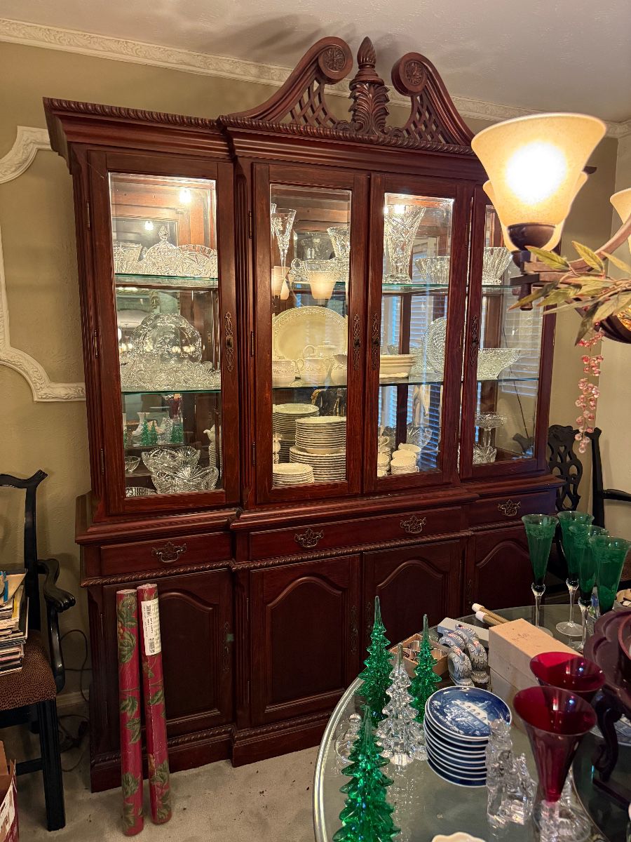 China Hutch, Crystal and China