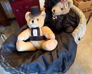 Mr and Mrs Teddy Bear in Carriage