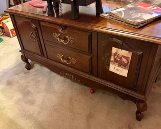 Lane cedar chest