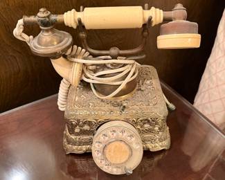 Reproduction Vintage phone