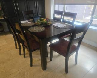 Dining Room Table 