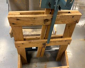 Portable roller stand.