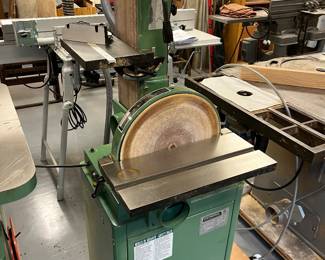 General International belt and disc sander.