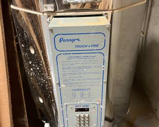 Paragon DTC 100C “Touch n Fire” kiln.