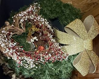 Artificial Christmas Wreath with Berries and Gold Bow