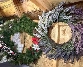 Artificial Christmas Wreath with Berries and Gold Bow