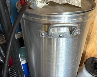 Brinkmann Aluminum Turkey Fryer Pot with Propane Burner Assembly